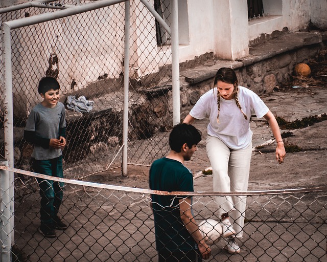 推动利益冲 推动利益冲